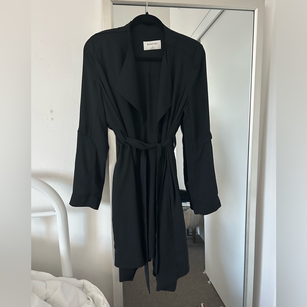 BABATON Aritzia Flowy Trench Coat Womens Small Lightweight